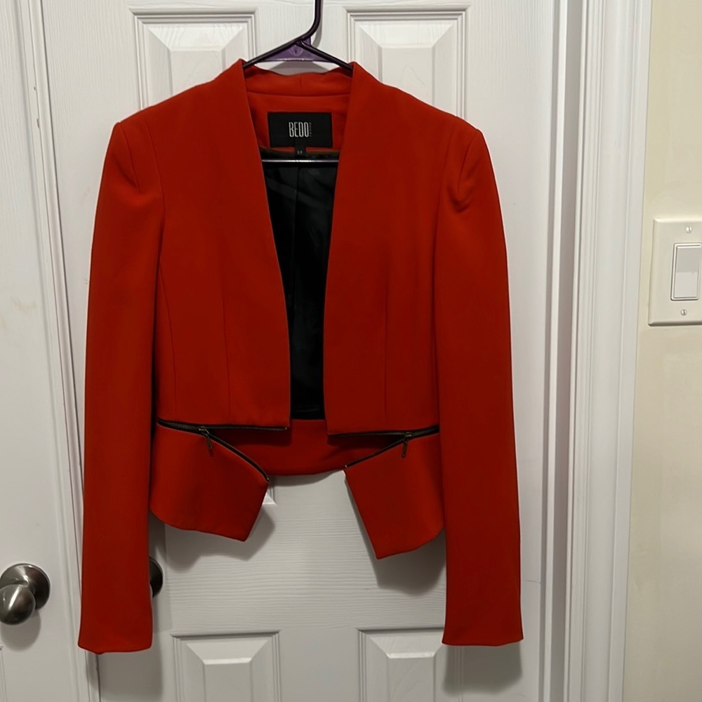 Stunning cropped blazer